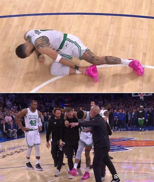 怒了！两队发生口角后范赫克抓住凯塞多手臂，凯塞多用力挣脱