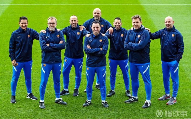 世体:奥尔莫探望手术后的霍安-加西亚,两人同属一家经纪公司