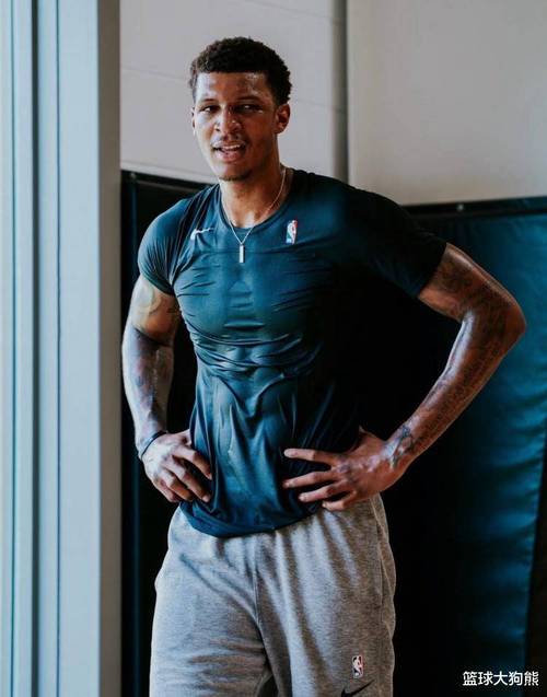 新赛季集结号吹响！火箭官方发布训练图集 众将挥汗如雨全力冲刺