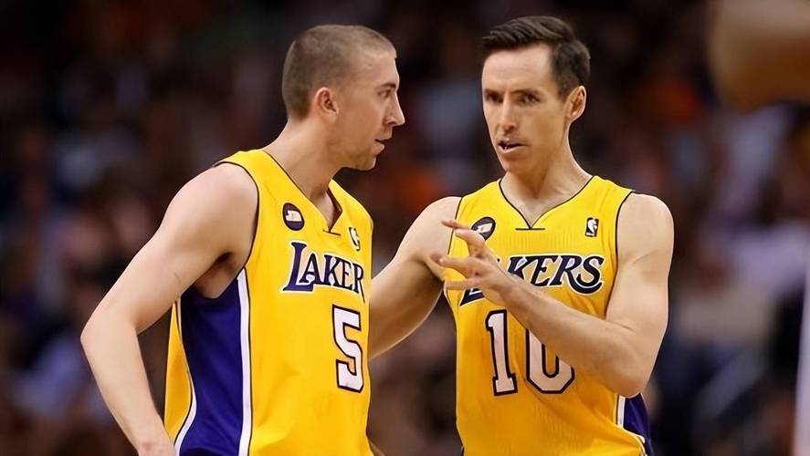 纳什以顾问身份重返太阳 布克：很兴奋有机会与他合作 他是大师