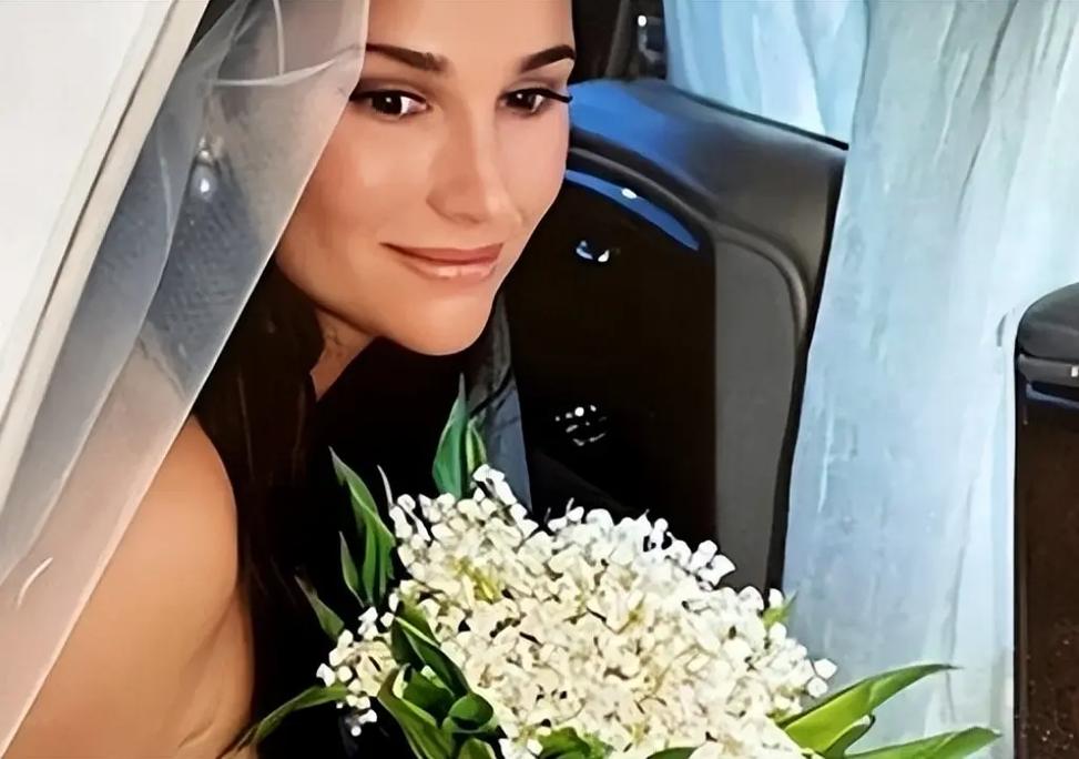 皮尔斯:去夜店或脱衣舞俱乐部不一定算出轨 我带前妻&女友都去过