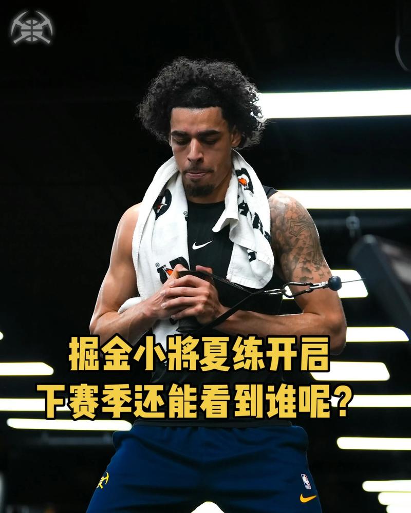 暗生情愫？约基奇靠着瓦兰肩膀合照：要我亲他吗？然后娇羞捂脸