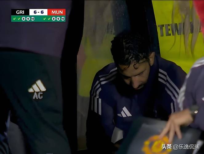 和阿莫林坐一桌？斯洛特被狂喷评分仅2.6：瓜都丢弃了传控 吃老本