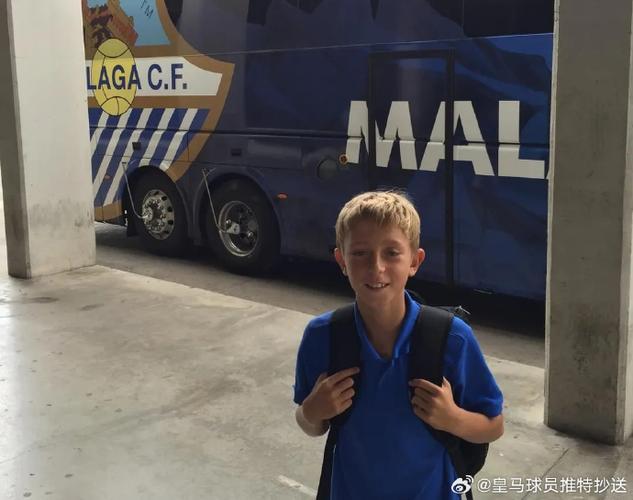 5球大胜,赫伊森社媒晒照庆祝:就是以这样的方式取胜!