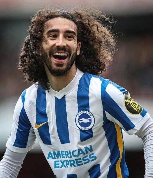 库库雷利亚:适应英超不容易,但埃斯特旺和哈托今天都展现了实力