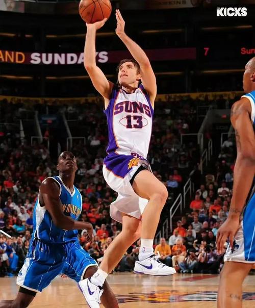 纳什言传身教 布克主动担责 太阳新领袖将在新赛季迎来最佳导师