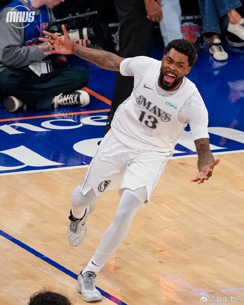 基德:拉塞尔投篮命中率极高组织能力也很出色 他证明了自己实力