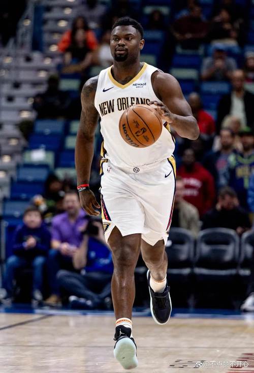 活力满满!锡安半场5中3拿到8分9板3助3断2帽