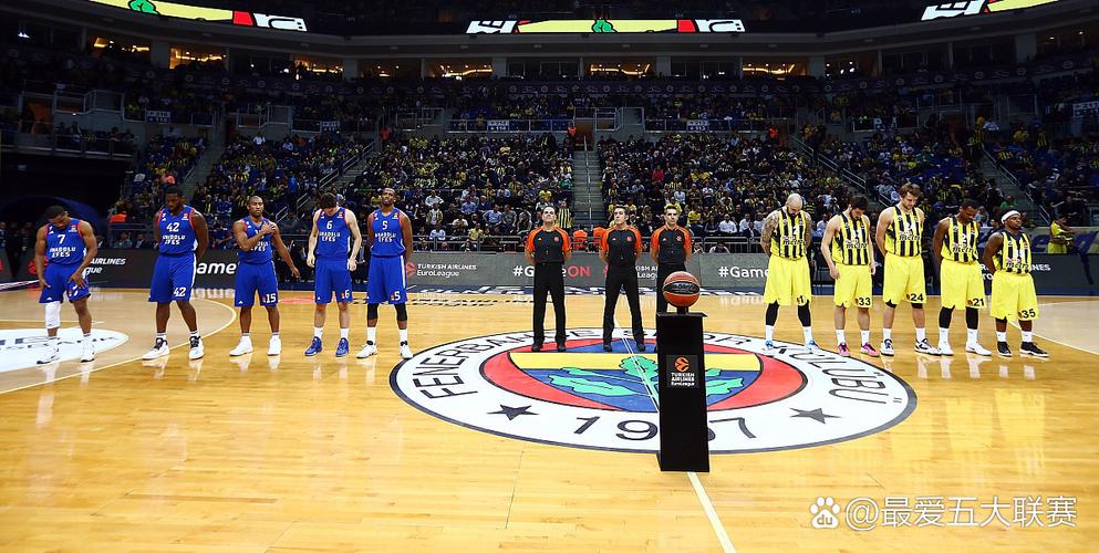 无限回放!开拓者国王比赛的转播源是取自现场大屏幕