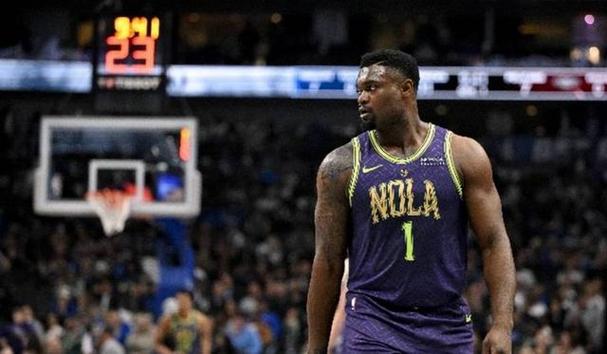 瘦虎出击！锡安23分钟11投6中砍下13分3板4助4断 秀360°转体暴扣