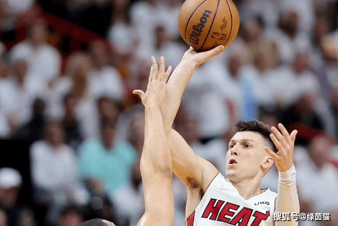 文胖:希罗有意续约但双方还没实质性谈判 达成续约的可能性不大