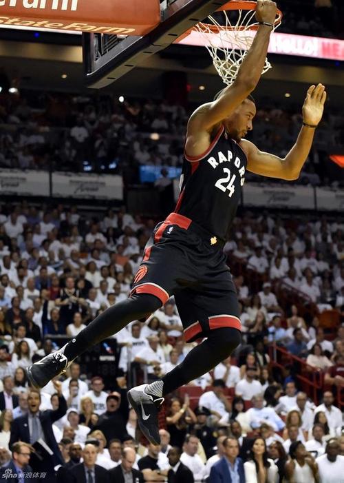 火力支援!热火新援鲍威尔半场8中4&三分4中2拿到13分3助攻