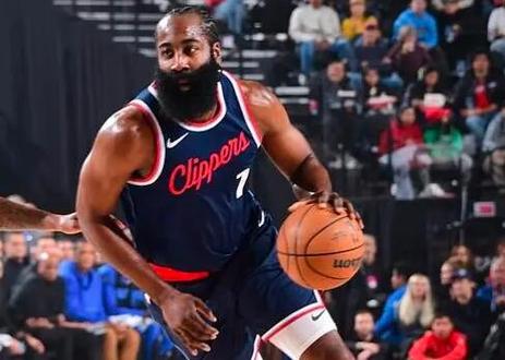 求胜欲望不强！布克10中5拿到18分3板7助 正负值-22