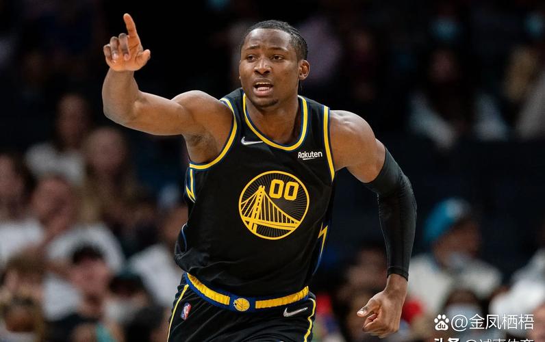 巴特勒:库明加现在很开心也充满自信 犯错没关系关键要学会倾听