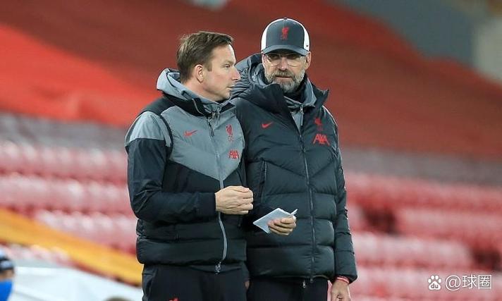 记者：克洛普非常渴望为萨尔茨堡红牛引进霍芬海姆总监希克尔