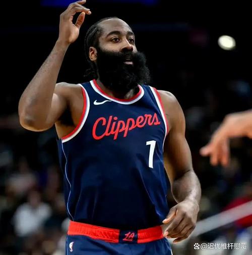 键盘侠|詹冠里戴 受吾一拜!众所周知 哈登人称小里夫斯!