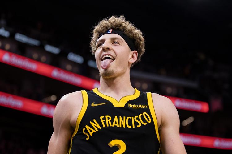 惨不忍睹!卢尼15分钟3中0没得分拿到4篮板 正负值-22最低