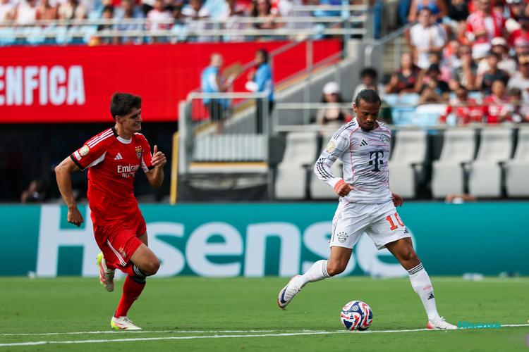 记者：拜仁有意南特17岁后卫塔蒂，球员已被标价高达5000万欧